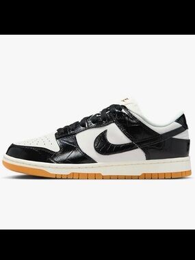 NIKE Dunk Low LX Croc Shoes in Phantom/Sail/Gum Light Brown/Black,Size W 7, NIB